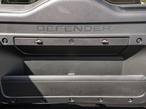 New 2026 Land Rover Defender 110 AWD/4WD image 29