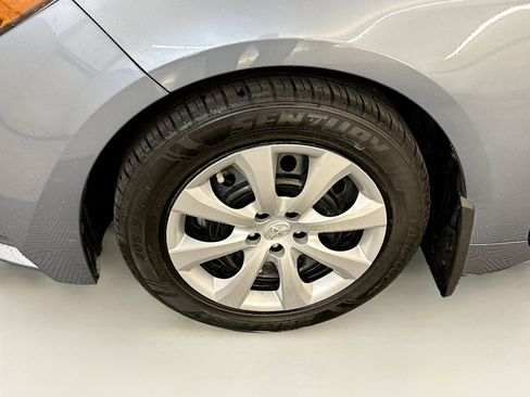 Used 2023 Toyota Corolla LE image 11