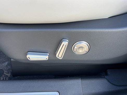 New 2026 Lincoln Nautilus Reserve w/ Jet Appearance Package image 26