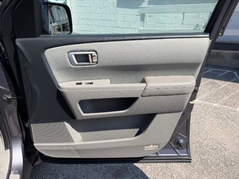 Used 2015 Honda Pilot LX image 36