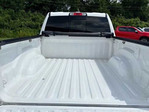 Used 2023 RAM 1500 Big Horn AWD/4WD image 32