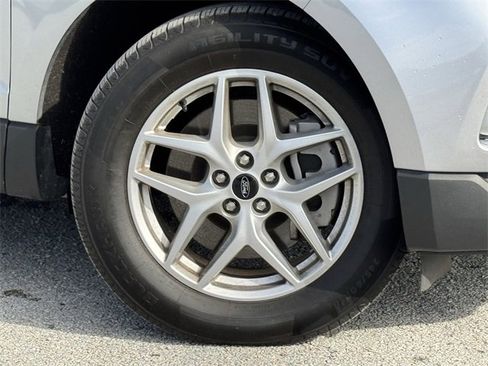 Certified 2024 Ford Edge SEL image 30