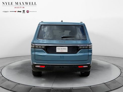 New 2026 Jeep Grand Wagoneer Limited AWD/4WD image 15