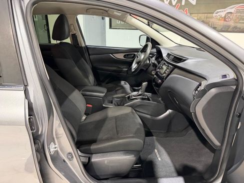 Used 2017 Nissan Rogue Sport S w/ S Appearance Package FWD image 19