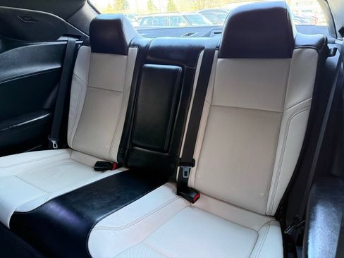 Used 2018 Dodge Challenger SXT Plus RWD image 11