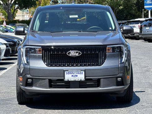 Used 2025 Ford Maverick Lobo image 3