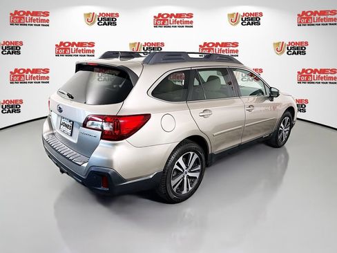 Used 2019 Subaru Outback 2.5i Limited AWD/4WD image 18