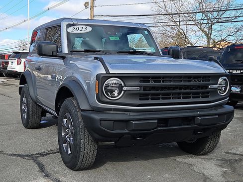 Certified 2023 Ford Bronco 2-Door image 2