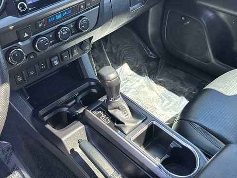 Used 2023 Toyota Tacoma TRD Off-Road w/ TRD Premium Off Road Package image 23