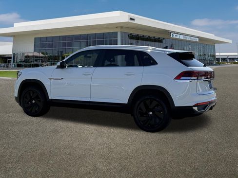 Used 2025 Volkswagen Atlas Cross Sport SE image 8