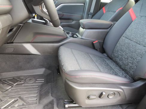 New 2026 Chevrolet Colorado Z71 image 16