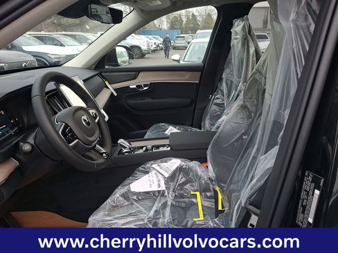 New 2026 Volvo XC90 B6 Plus w/ Protection Package Premier image 10