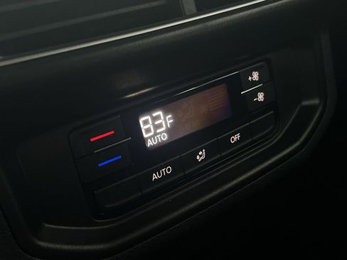 Used 2025 Volkswagen Atlas SE image 16