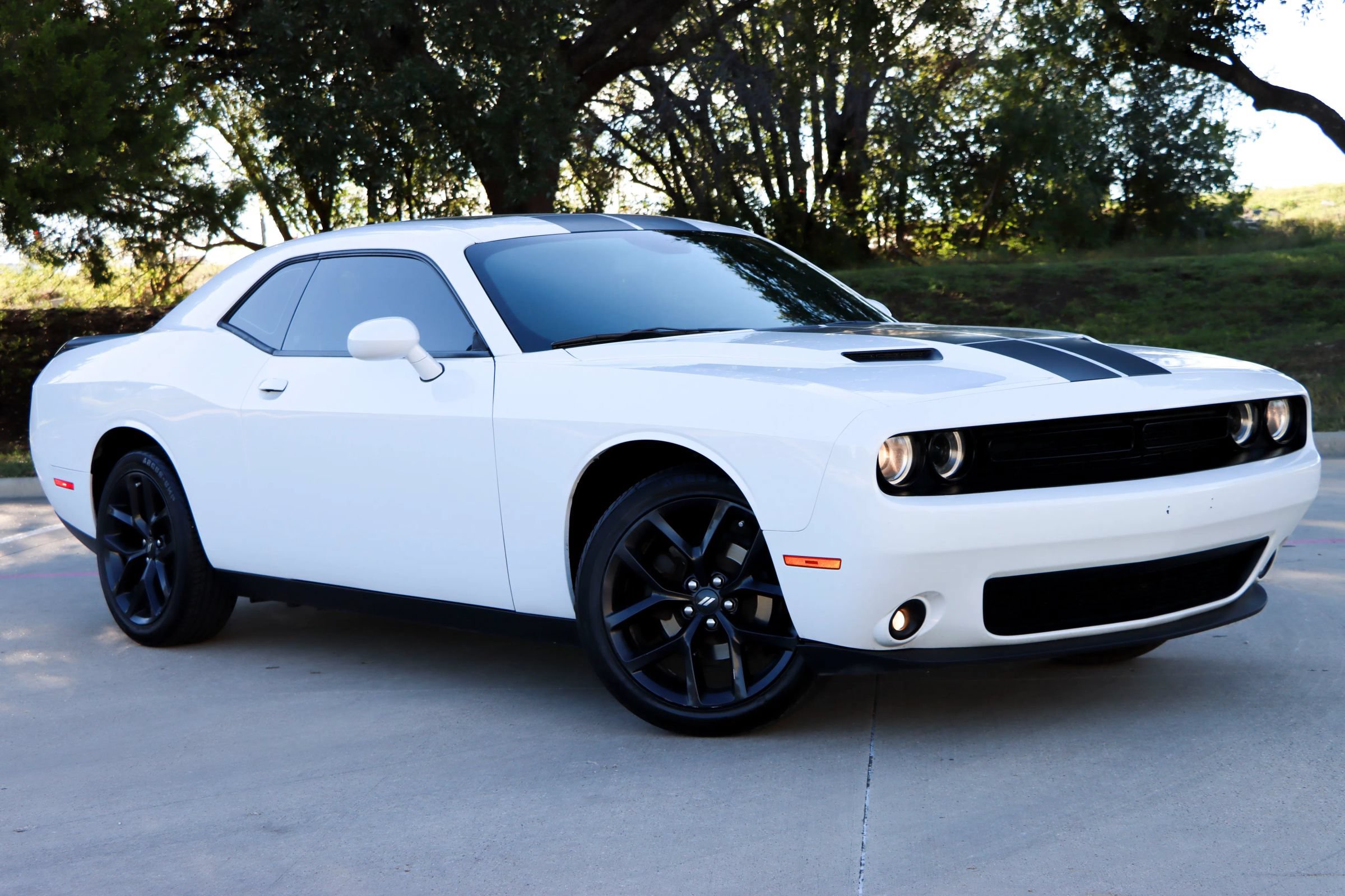 Used 2020 Dodge Challenger SXT w/ Blacktop Package RWD image 1
