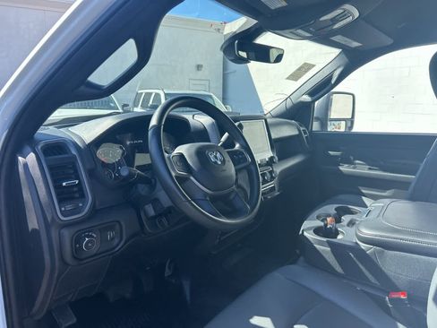 Used 2024 RAM 3500 Tradesman w/ Chrome Appearance Group image 21