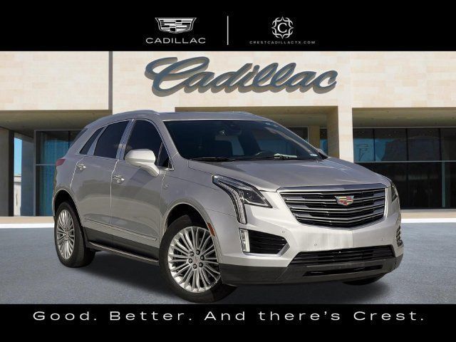 Used 2017 Cadillac XT5 Premium Luxury FWD image 2