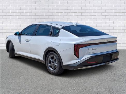 Used 2025 Kia K4 FWD image 3