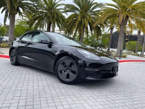 Used 2022 Tesla Model 3 Long Range image 4