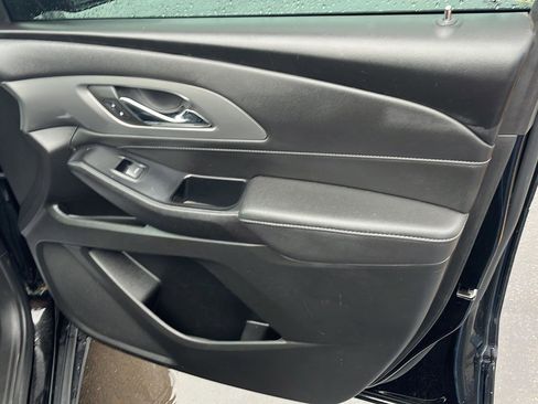 Used 2023 Chevrolet Traverse LT image 29