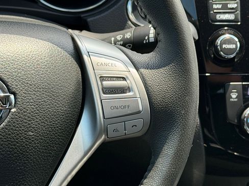 Used 2016 Nissan Rogue SL w/ SL Premium Package AWD/4WD image 27