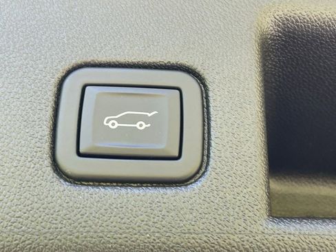 Certified 2024 Chevrolet Equinox LT AWD/4WD image 19