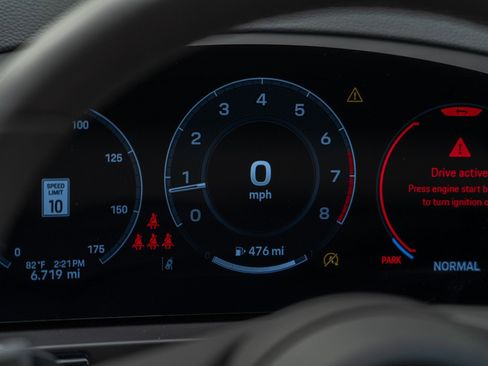 Certified 2026 Porsche Cayenne AWD/4WD image 23