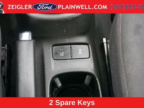 Used 2020 Chevrolet Sonic LT w/ Convenience Package FWD image 21