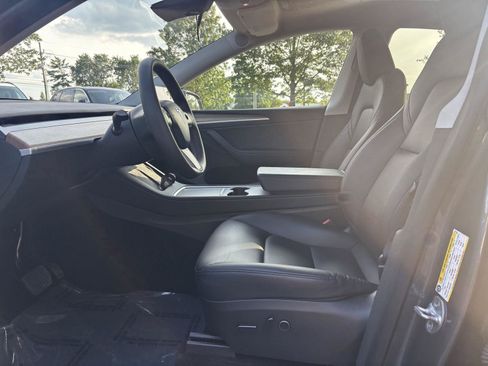 Used 2023 Tesla Model Y Long Range AWD/4WD image 26