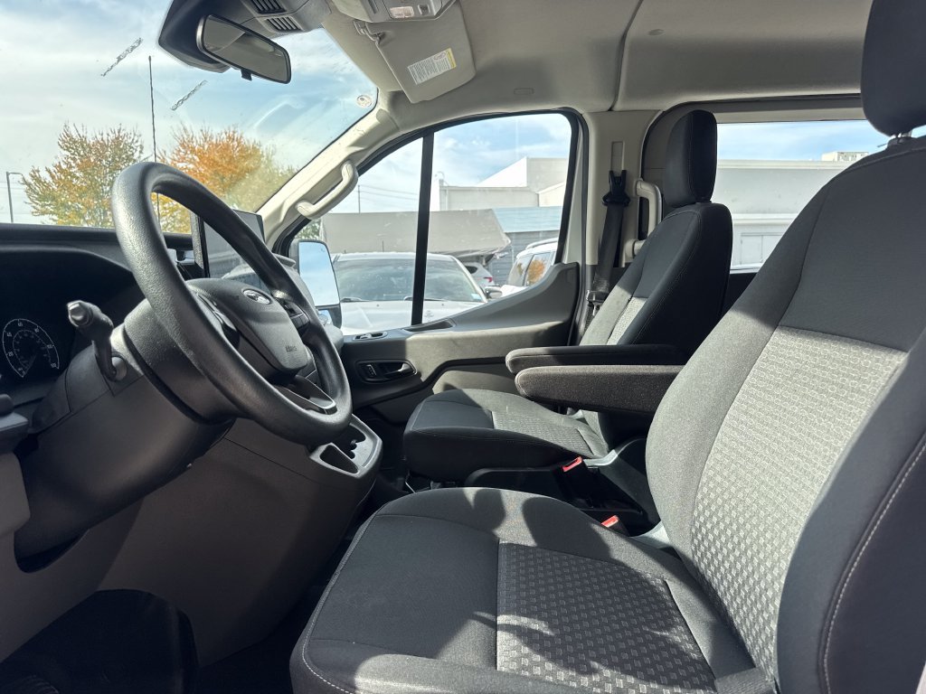 Used 2023 Ford Transit 350 XLT RWD image 14