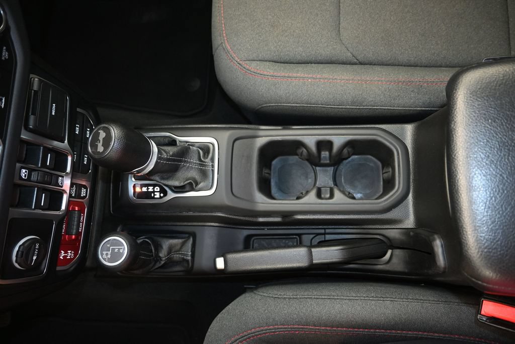 Used 2024 Jeep Wrangler Unlimited Rubicon AWD/4WD image 18