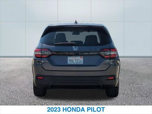 Used 2023 Honda Pilot LX image 8