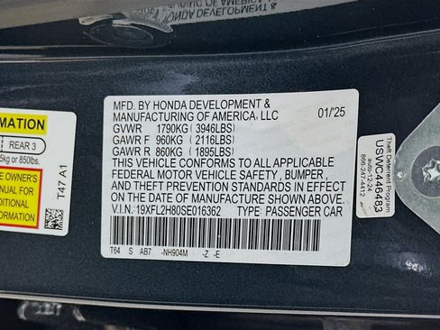 Used 2025 Honda Civic Sport image 12