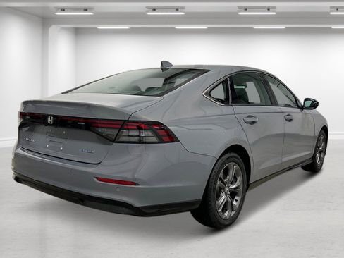 New 2025 Honda Accord EX-L image 3