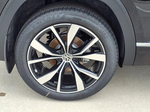 New 2026 Volkswagen Atlas Cross Sport SEL Premium R-Line AWD/4WD image 3