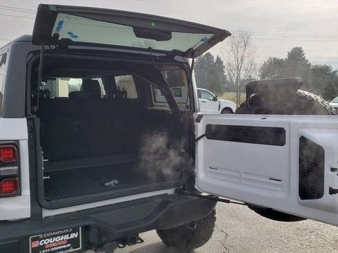 New 2025 Ford Bronco Raptor image 8