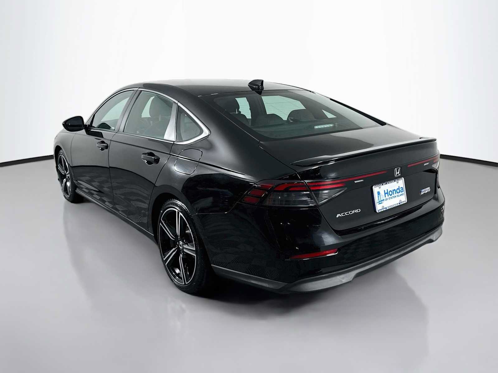 Used 2024 Honda Accord Sport image 5