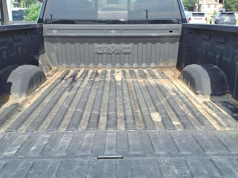 Used 2025 GMC Sierra 2500 AT4 w/ AT4 Premium Plus Package AWD/4WD image 25