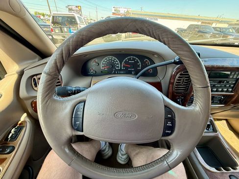 Used 2000 Ford Expedition Eddie Bauer AWD/4WD image 10