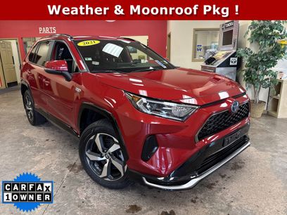 Used 2021 Toyota RAV4 SE w/ Weather & Moonroof Package