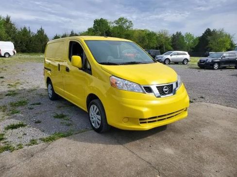 Used 2020 Nissan NV200 SV image 2