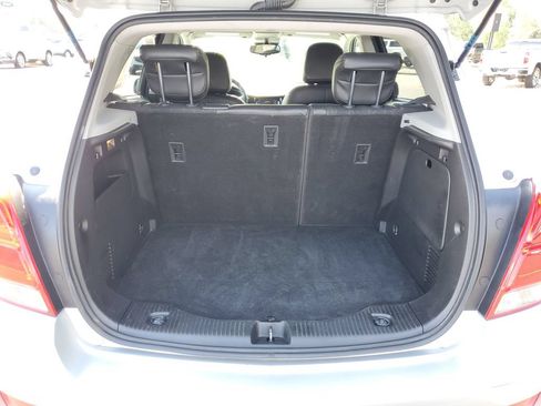 Used 2021 Chevrolet Trax LT FWD image 28