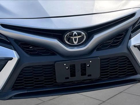 Used 2024 Toyota Camry SE AWD/4WD image 29