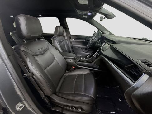 Used 2020 Cadillac XT6 Premium Luxury image 29