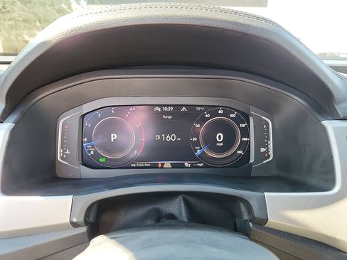 Used 2022 Volkswagen Atlas Cross Sport SE w/ Black Wheel Package image 17