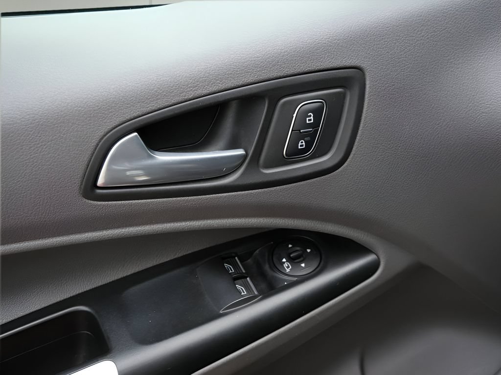 Used 2022 Ford Transit Connect XLT FWD image 16