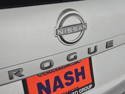 Used 2025 Nissan Rogue SV FWD image 37