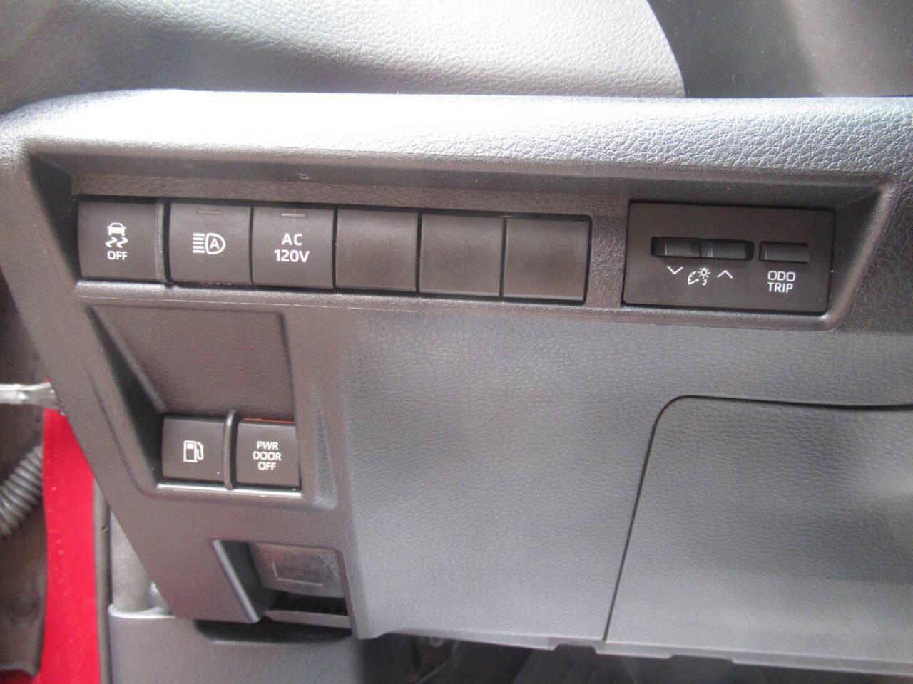Used 2021 Toyota Sienna XSE w/ XSE Plus Package FWD image 24
