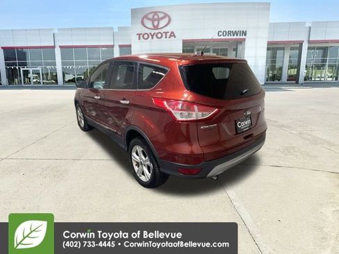Used 2015 Ford Escape SE image 6