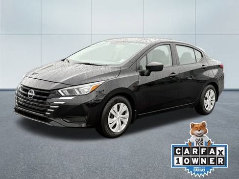 Used 2023 Nissan Versa S w/ Trunk Package image 3