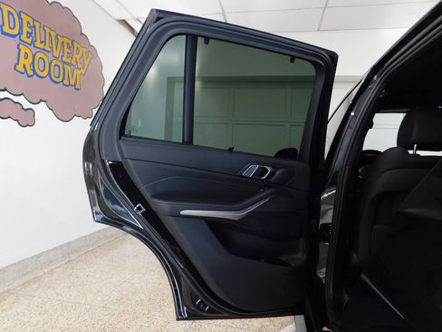 Used 2021 BMW X5 xDrive40i AWD/4WD image 74